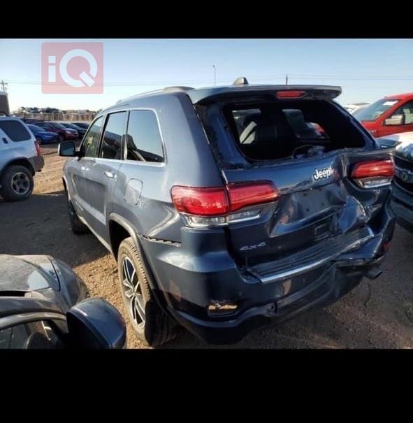 جیپ گراند شیرۆکی